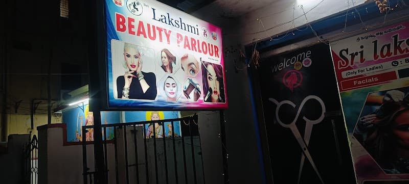Sri Lakshmi Beauty Parlour – Flat 45% OFF Beauty Makeover Package - 5