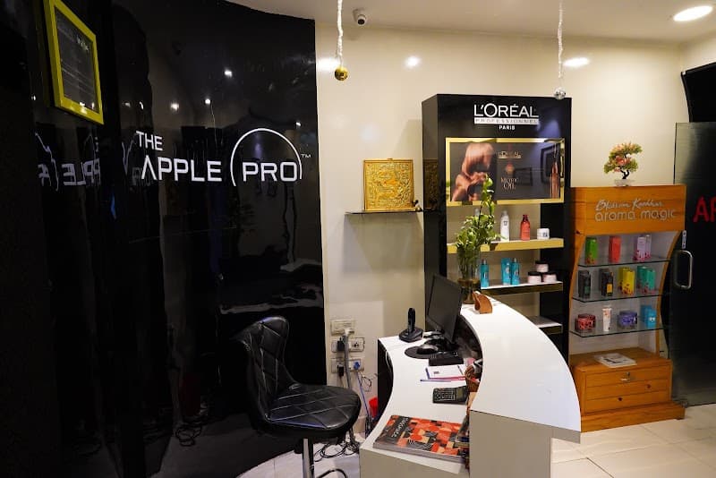 Luxury Salon Services | Flat 40% OFF on Bills Above ₹5,000 - 3
