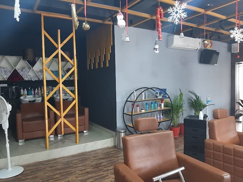 DIVINE UNISEX SALON 3