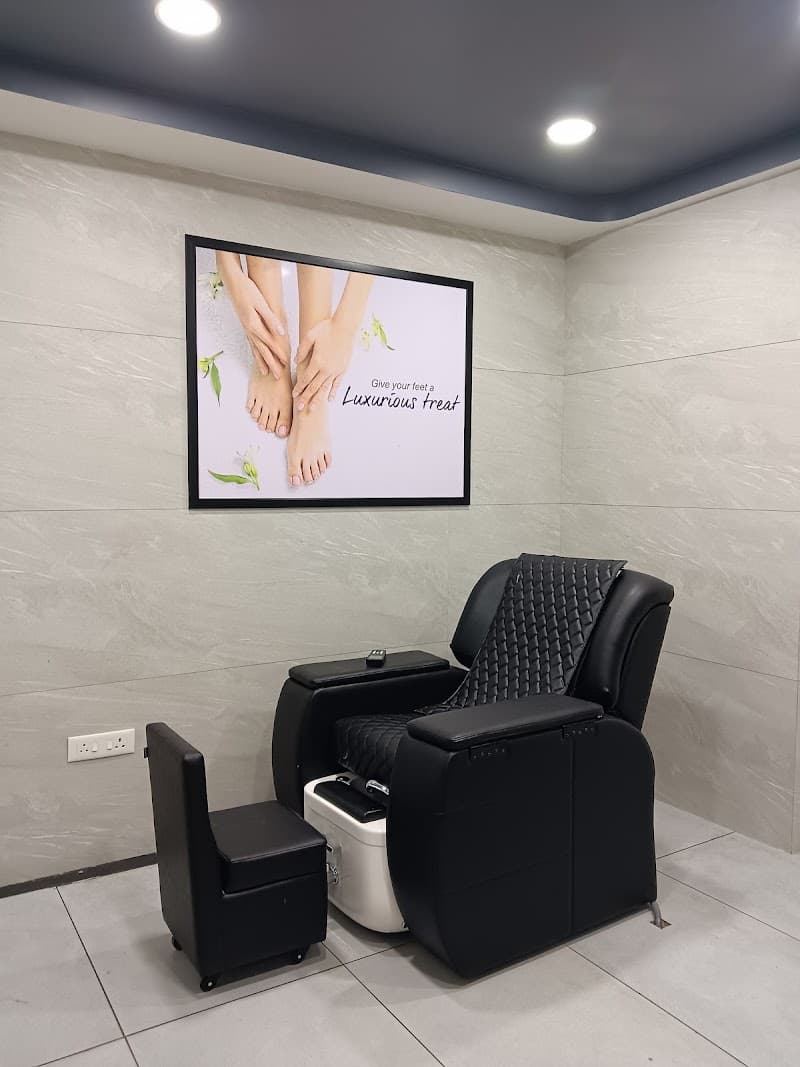 Naturals Salon 3