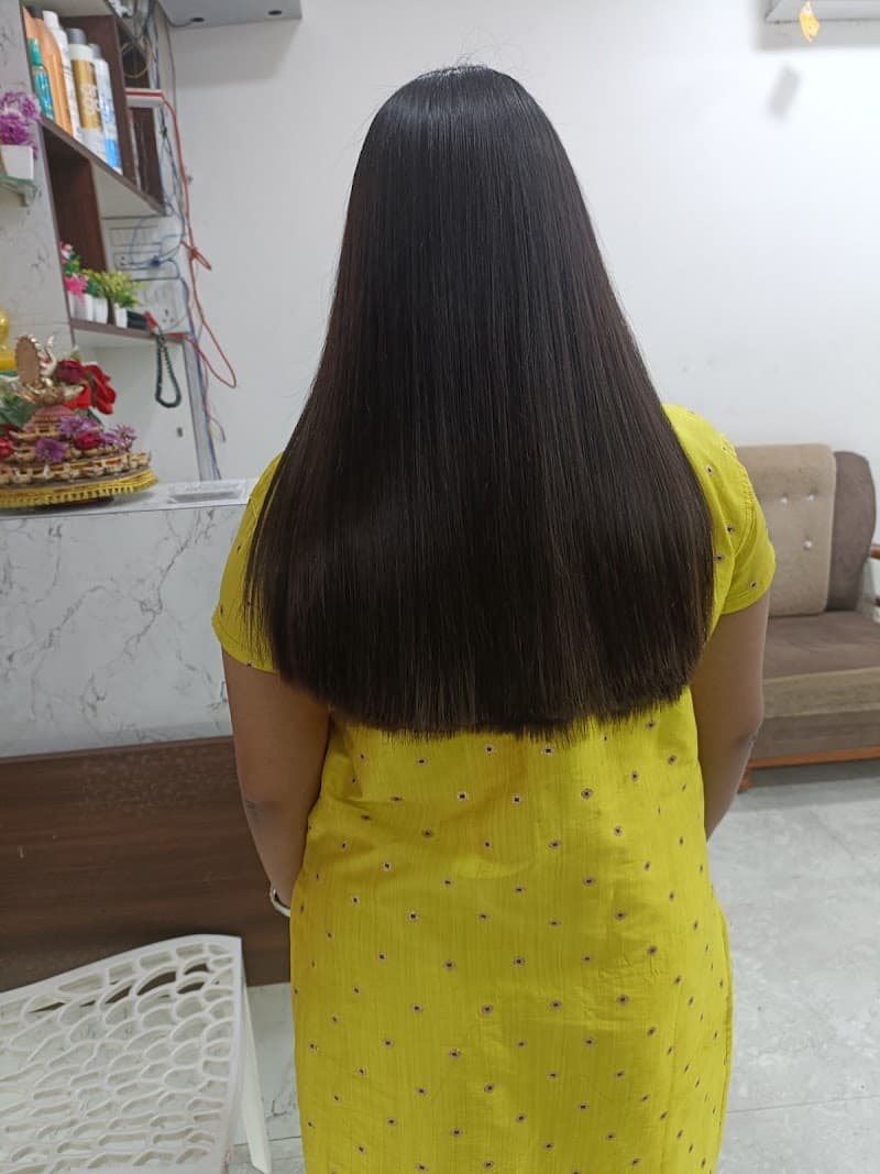 B Creative Unisex Salon